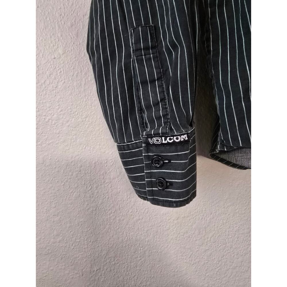 Large Volcom Button Up Pinstripe Business Casual … - image 2